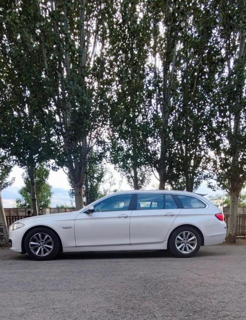 【二手宝马5系旅行版,宝马五系旅行版多少钱】